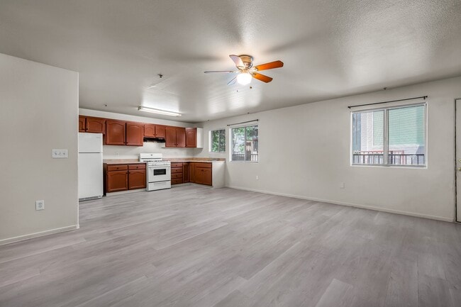 Photo - 5231 Huntington Dr N Unidad 2