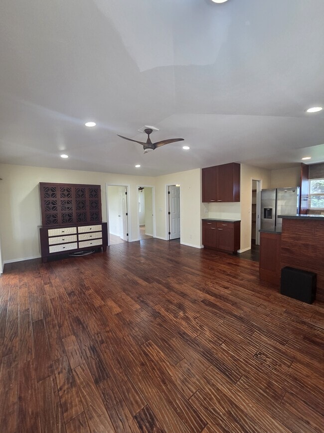171 Lower Waiehu Beach Rd Unidad Back