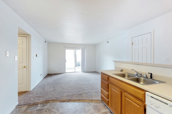 Photo - Crescent Chase