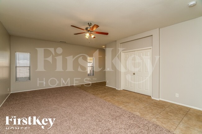 Photo - 931 W Oak Tree Ln