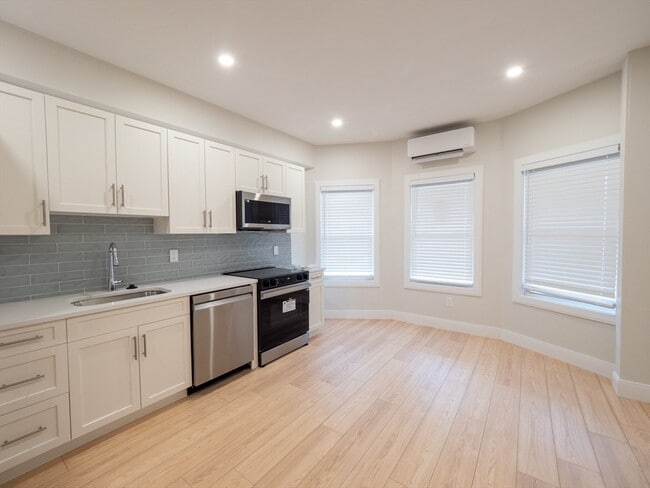 Building Photo - 20 Winslow Rd Unit 1