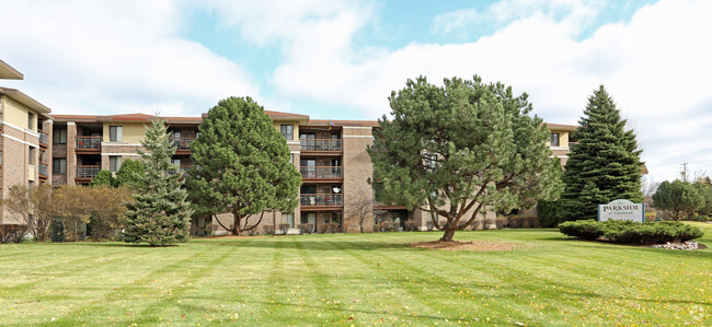 Beautiful Lawnspace - Parkside at Estabrook Rental