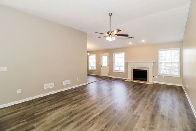 Photo - 748 Bartow Dr