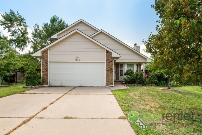 Building Photo - 3 Bedroom | 3 Bathroom - Ready to Entertai... Rental