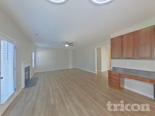 Photo - 1001 Southridge Dr