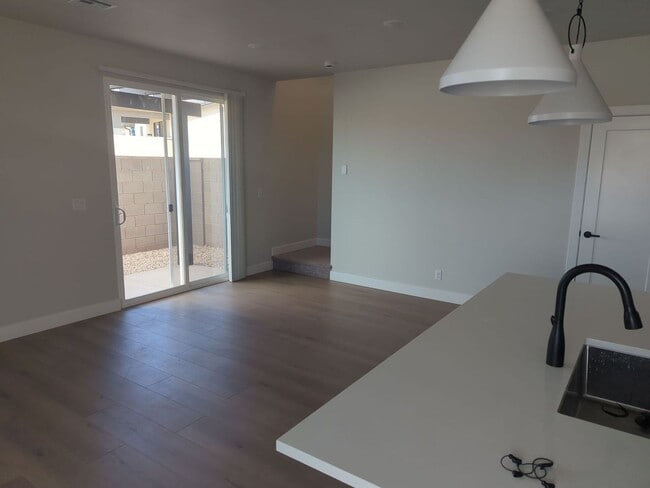 Photo - Spacious 4 Bedroom Townhome in Washington!