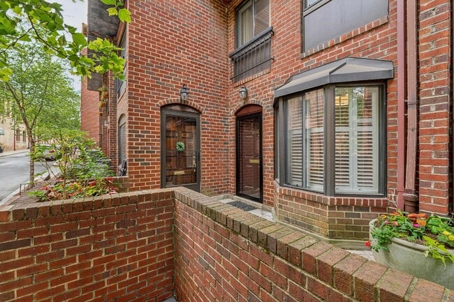 Photo - 3246 Grace St NW Townhome