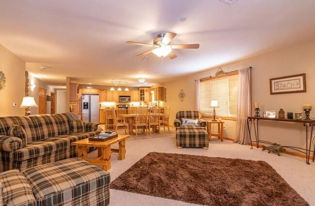 Building Photo - 1833 20th Ct Unit 4