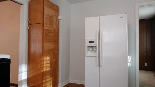 Photo - 107 Magazine Rd