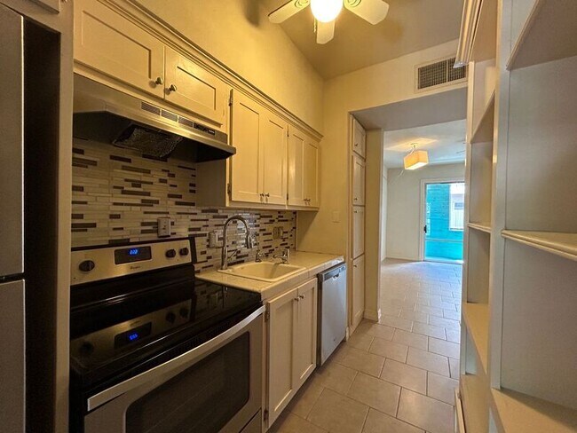 Photo - 7707 Broadway St Unidad 15A