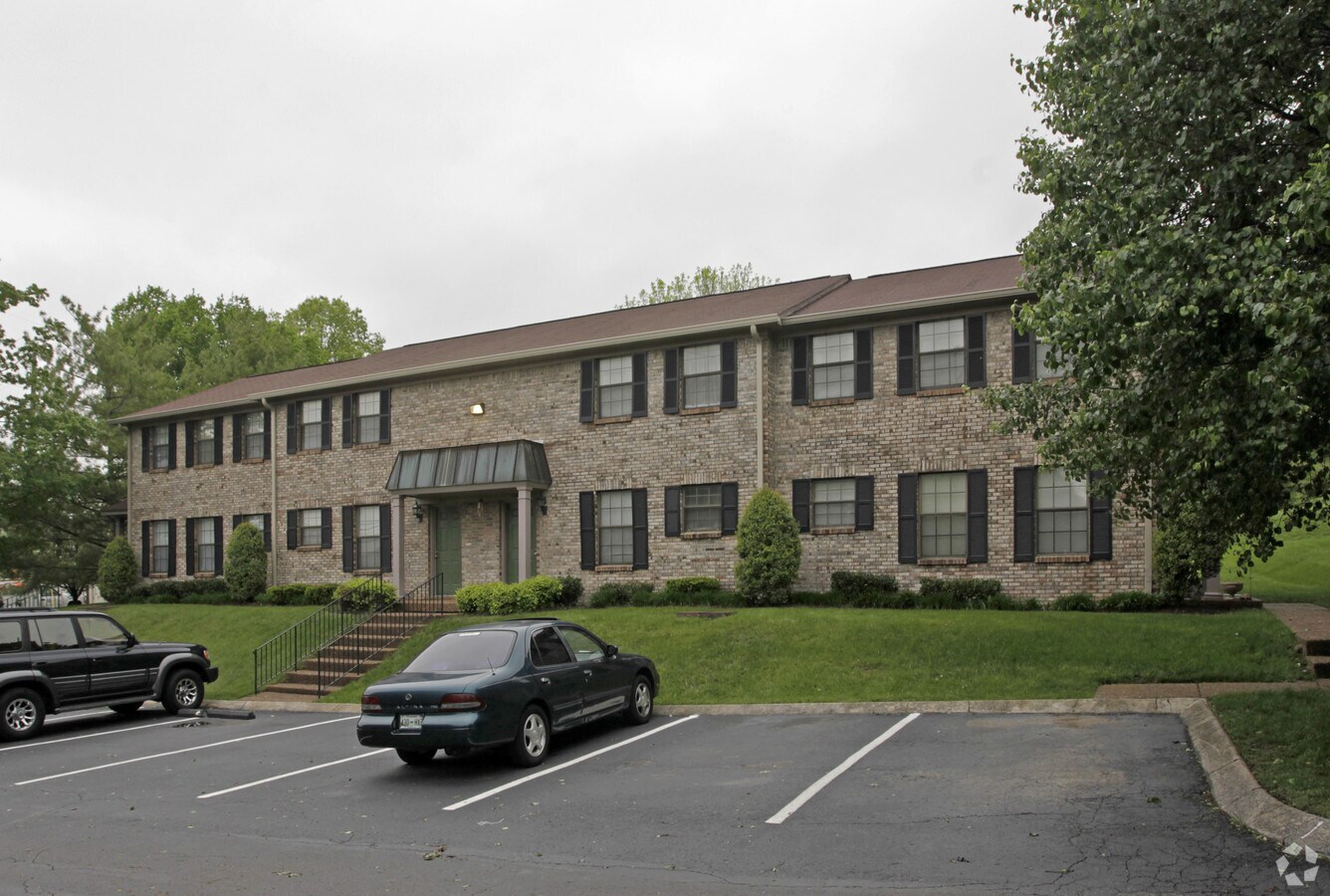 Photo - Brentwood Square