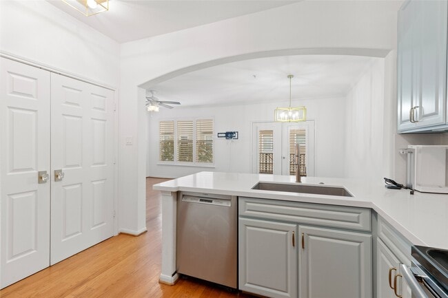 Building Photo - 12707 Boheme Dr Unit 702