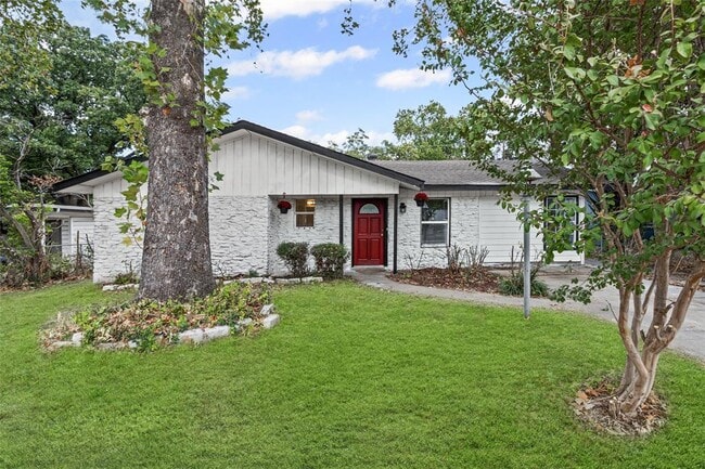 Building Photo - 9104 Glenn Ln