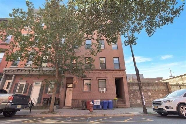 Building Photo - 607 1st St Unit 2R Rental
