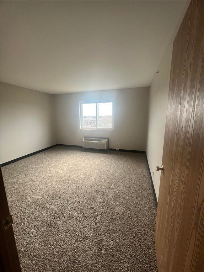 Photo - Brookside Knoll