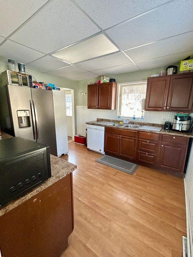 Photo - AVAILABLE JUNE - Updated 4 Bed 2 Bath