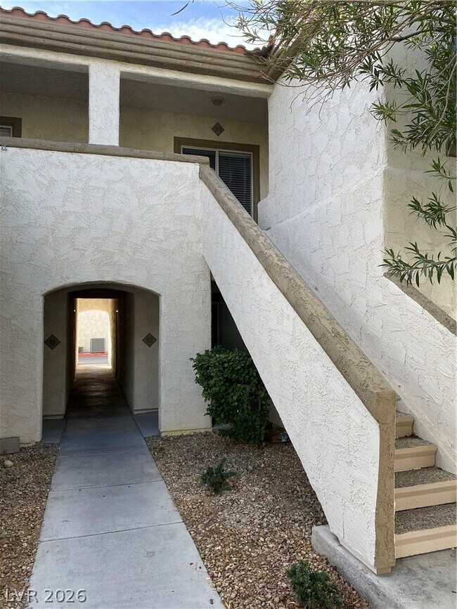 Photo - 6804 Indian Chief Dr Unit 202