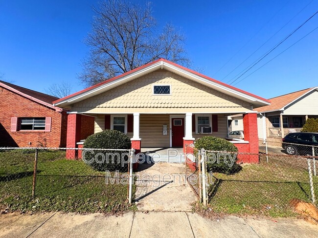 Photo - 1402 Avenue E