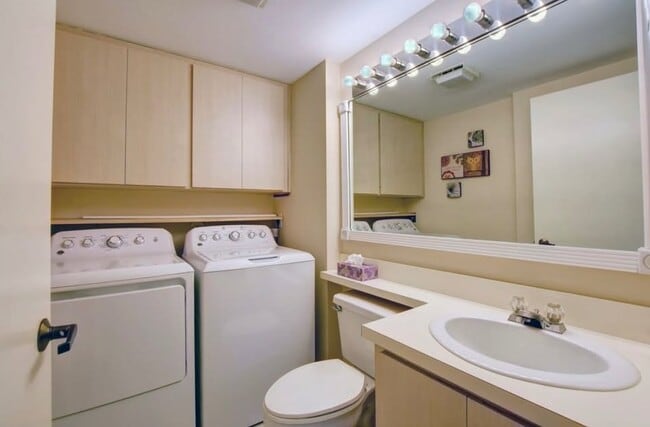 Photo - 1940 Hartford Ct