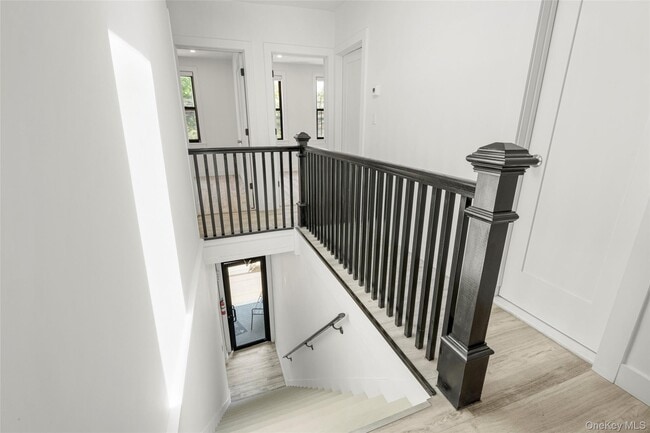 Photo - 2122 Boston Post Rd