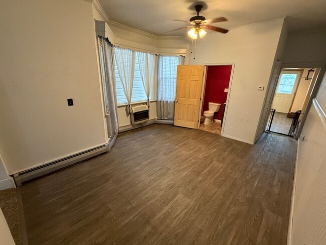 Photo - 94 S Main St