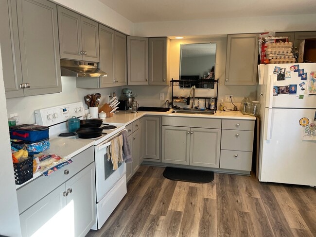 Photo - 2506 E Rowan Ave Unidad 2508