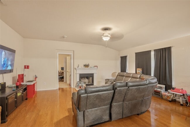 Photo - 3825 Cane River Rd