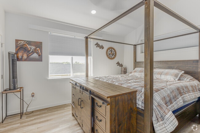 2BR, 1.5BA - Bedroom - Home Run Patio Home Apartments
