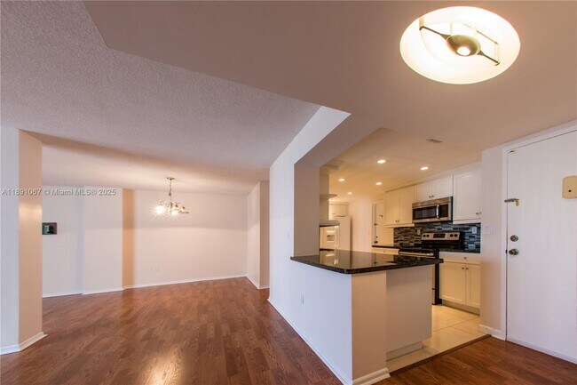 Photo - 1833 S Ocean Dr Unit 906