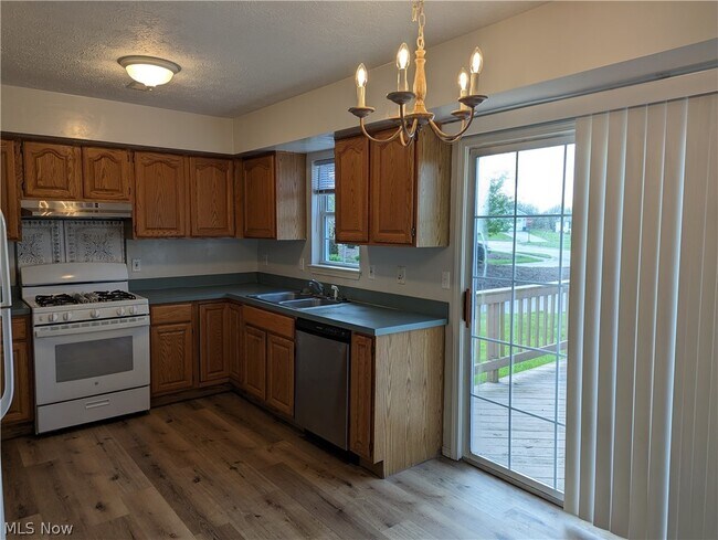 Photo - 14700 Lakeview Dr Unit 1