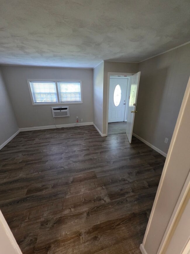 819 Douglas Turnpike Unit B