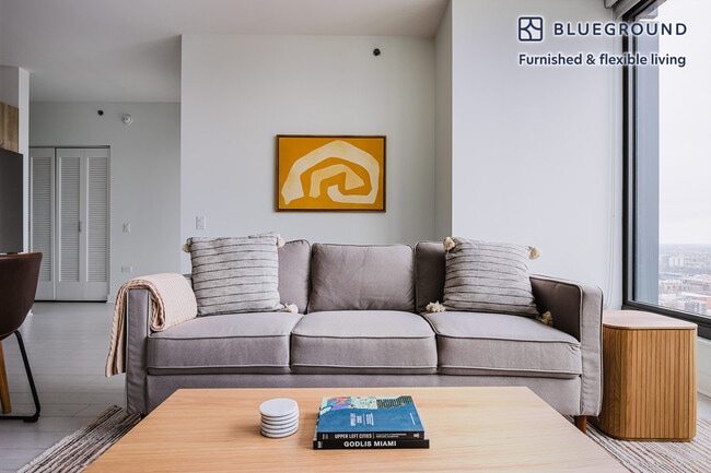 Photo - 1035 W Van Buren St Unidad FL28-ID1166