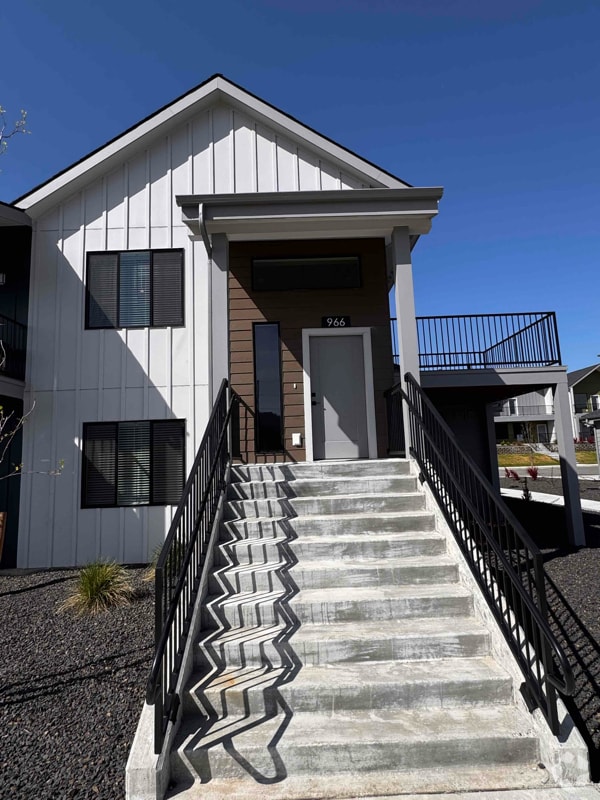 Building Photo - 966 E RR Ave Rental