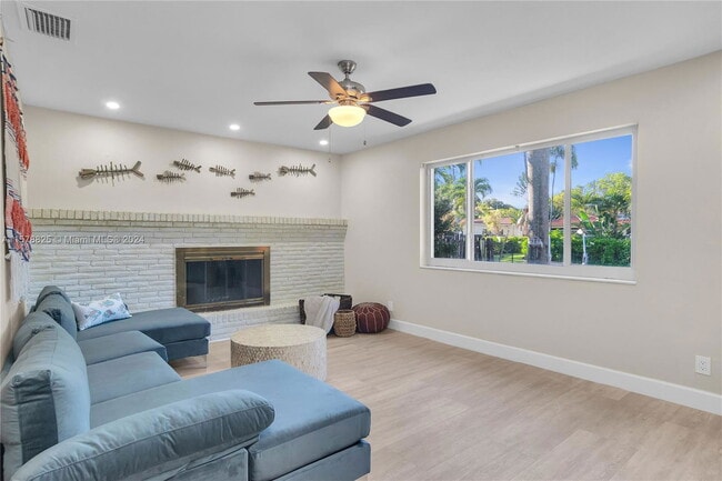 Photo - 515 SW 12th Ave