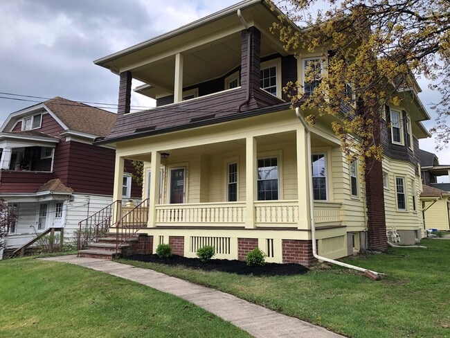 Photo - 400 Broad St Unit 1