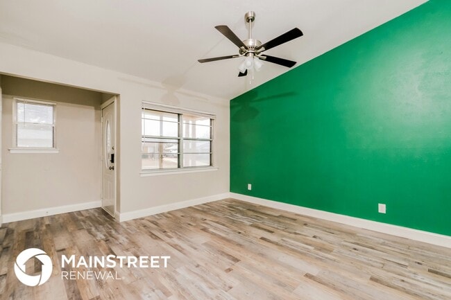 Photo - 1811 Mimosa Ave