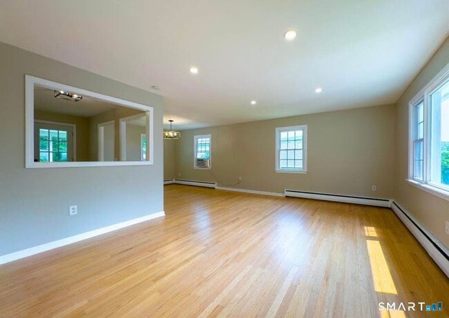 Photo - 32 Kaynor Dr