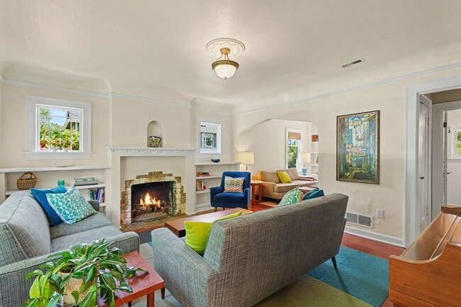 Photo - 351 NW 84th St