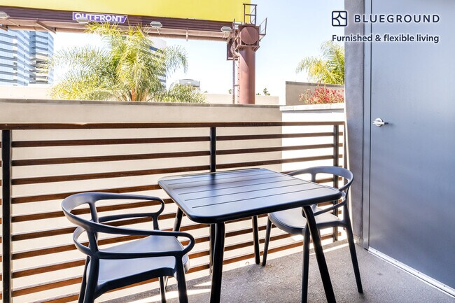 Photo - 12035 Wilshire Blvd Unidad SI FL3-ID420