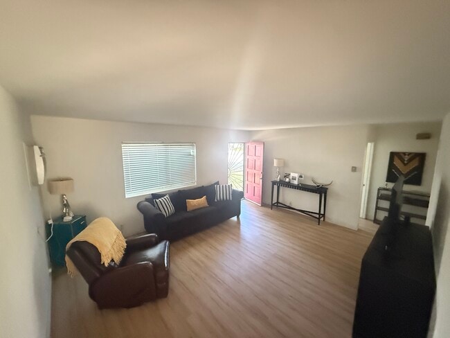 Photo - 2524 Erskine Creek Rd Unit B