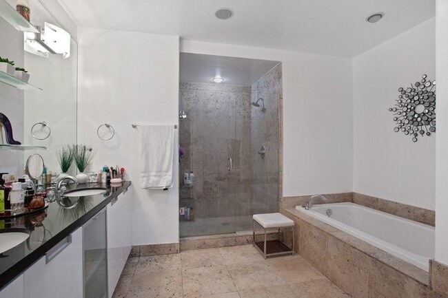 Photo - 7901 Hispanola Ave Unit 607