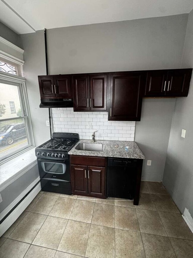 Photo - 202-204 E Hanover St Unit 4G