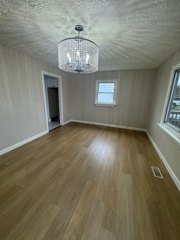 Photo - 214 William St