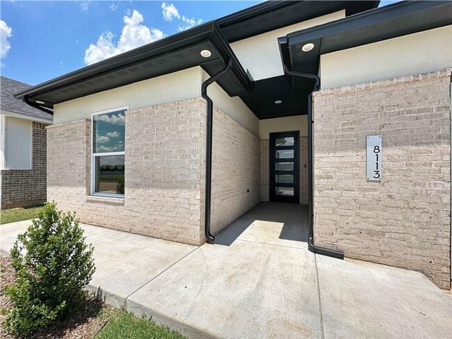 Photo - 3 Bed 2 Bath 2 Car in Twin Silos Addition Edmond, OK