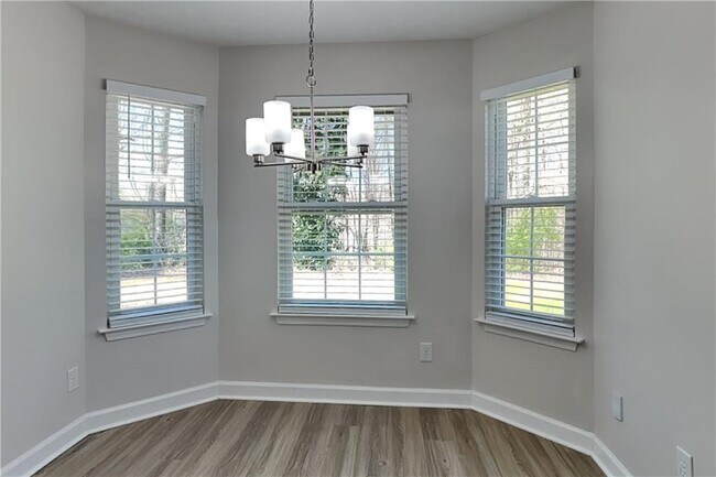 Photo - 4642 Devencrest Ln