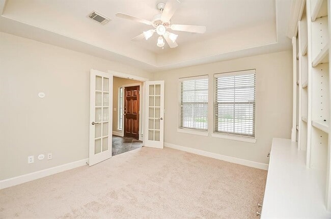 Photo - 222 Knox St