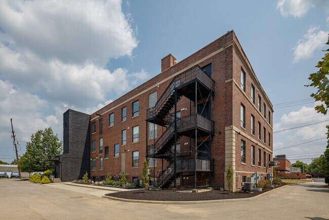 875 Michigan Ave