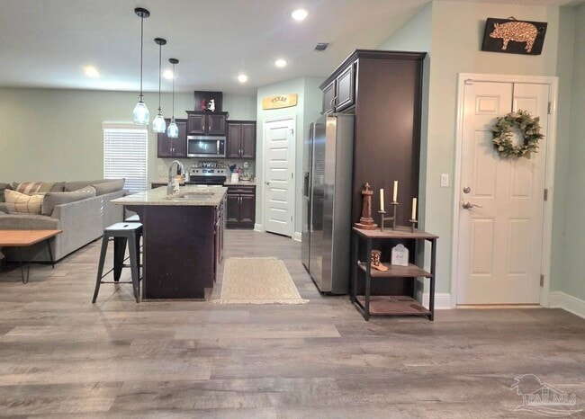 Photo - 826 Smiley Cir