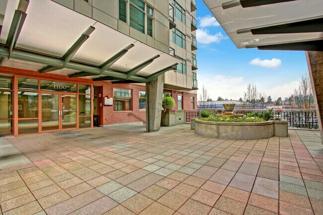 Photo - 0bd/1ba Bellevue Condo Unidad 801