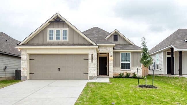 Building Photo - Spacious Single-Family Home Available Now!